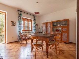 Appartamento in Vendita a Semproniano, 45'000&euro;, 58 m²