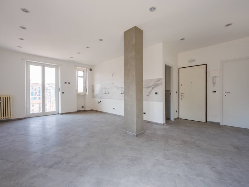 Trilocale in Vendita a Torino, 207'000&euro;, 75 m²