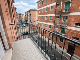 Trilocale in Vendita a Bologna, 250'000&euro;, 82 m², arredato
