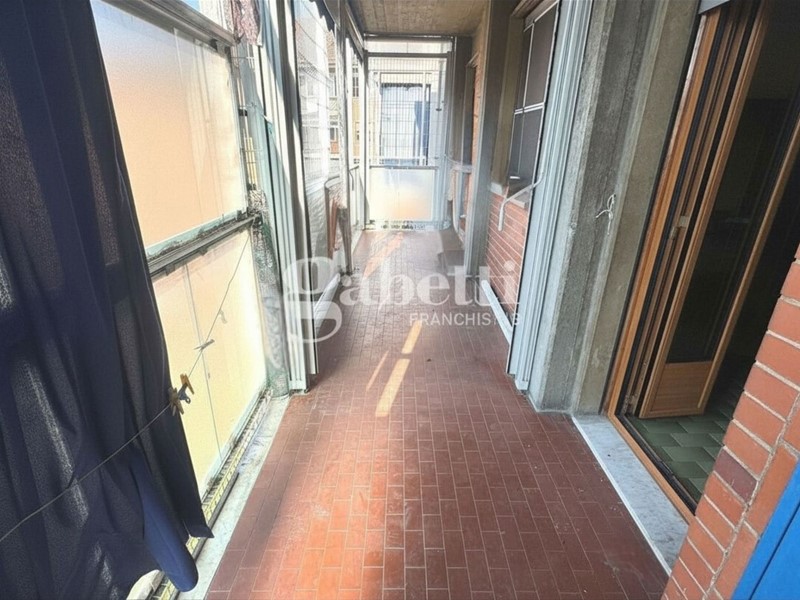 Appartamento in Vendita a Torino, 188'000&euro;, 110 m², con Box