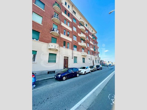Trilocale in Vendita a Torino, 135'000&euro;, 85 m²