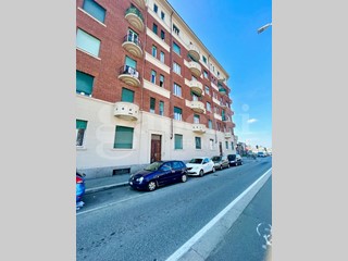 Trilocale in Vendita a Torino, 135'000&euro;, 85 m²