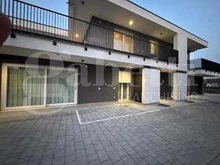 Trilocale in Vendita a Castelfranco Veneto, 283'000&euro;, 80 m², arredato, con Box