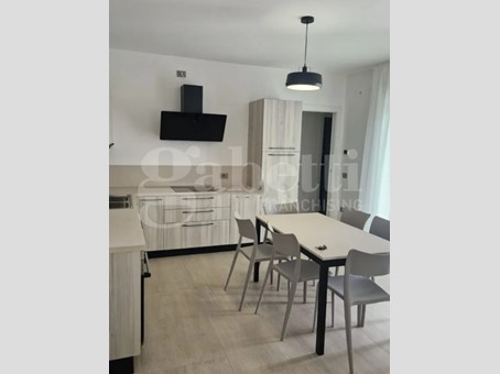 Trilocale in Vendita a Castelfranco Veneto, 260'000&euro;, 80 m², arredato, con Box