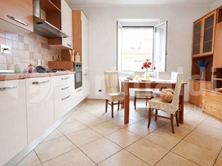 Bilocale in Vendita a Roma, 159'000&euro;, 55 m²