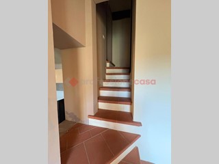 Bilocale in Affitto a Pistoia, 900&euro;, 70 m², arredato