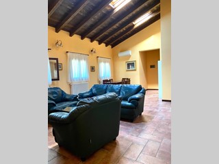 Quadrilocale in Affitto a Maranello, zona San Venanzio, 980&euro;, 150 m², arredato, con Box