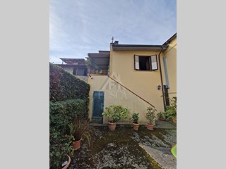 Quadrilocale in Vendita a Lucca, zona San Macario, 160'000&euro;, 80 m²