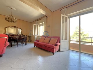 Quadrilocale in Vendita a Catanzaro, zona Catanzaro Lido, 240'000&euro;, 124 m²