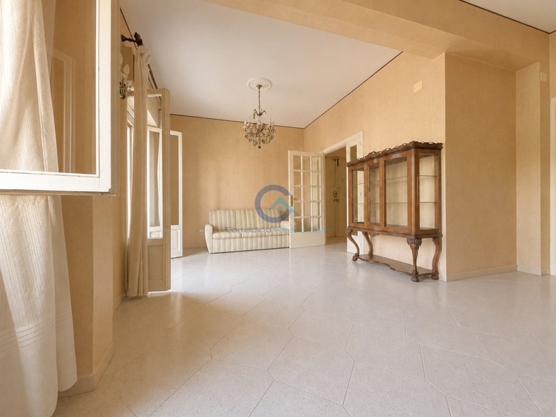 Quadrilocale in Vendita a Catanzaro, zona Catanzaro Lido, 235'000&euro;, 125 m²