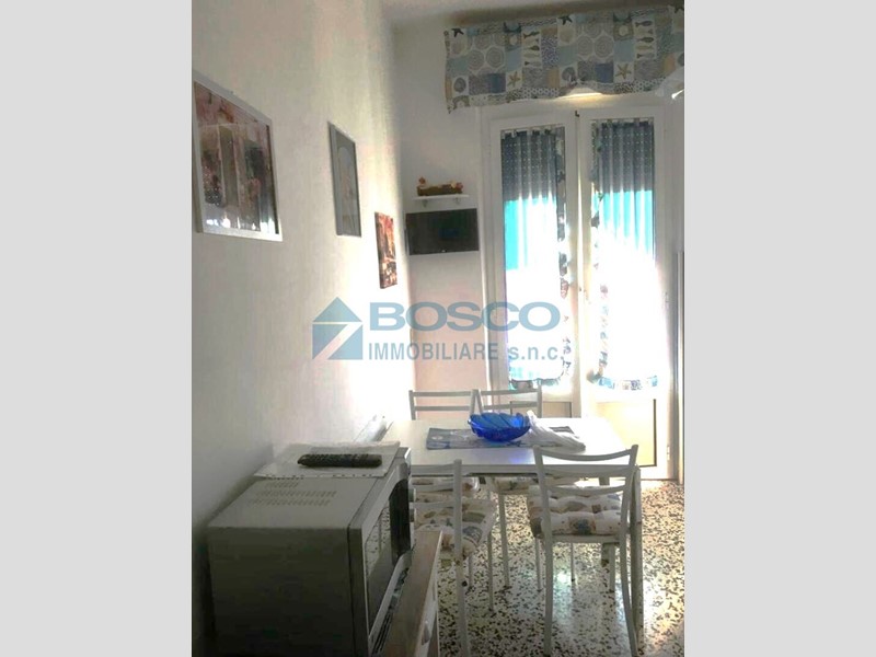 Bilocale in Vendita a La Spezia, 90'000&euro;, 50 m², arredato