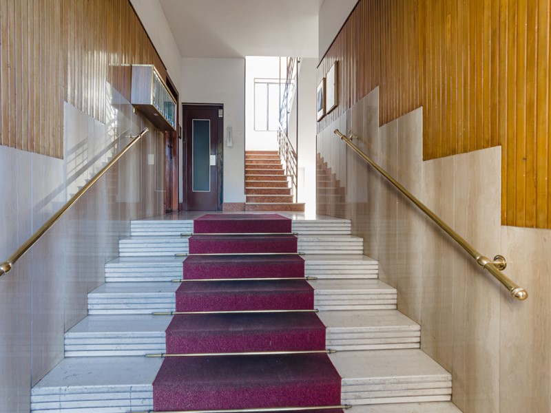 Trilocale in Vendita a Torino, zona Mirafiori, 115'000&euro;, 74 m², con Box