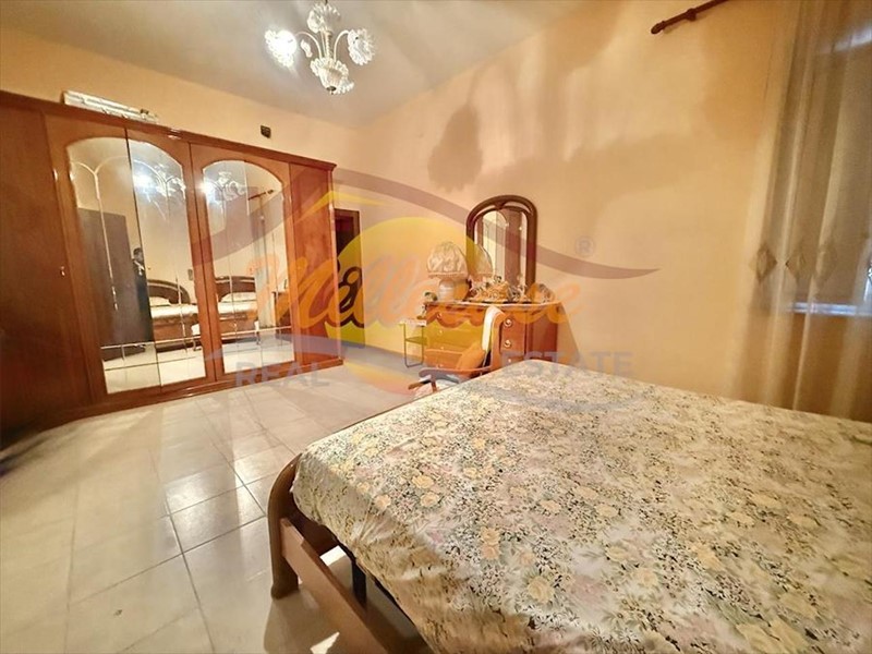 Bilocale in Vendita a Siracusa, zona Tisia - Tica - Zecchino, 68'000&euro;, 80 m²