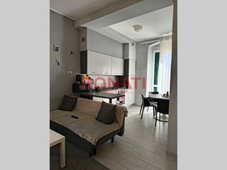 Trilocale in Vendita a La Spezia, zona Periferia Nord Ovest, 135'000&euro;, 68 m²