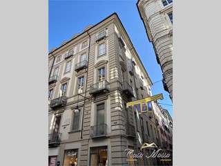 Bilocale in Vendita a Torino, 205'000&euro;, 70 m²