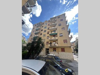 Trilocale in Vendita a Genova, 29'757&euro;, 65 m²