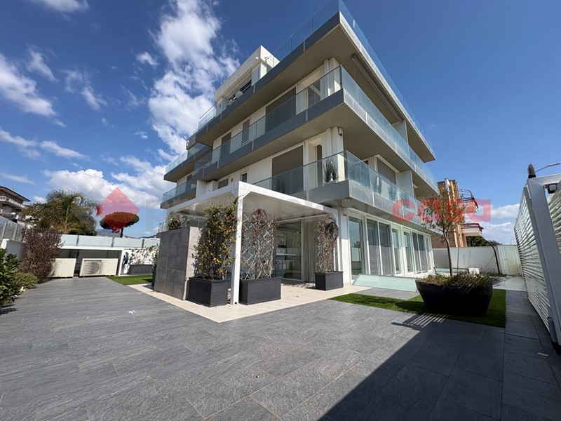 Appartamento in Vendita a Terracina, 1'080'000&euro;, 160 m², arredato