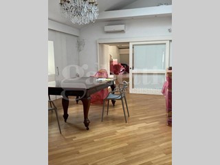 Appartamento in Vendita a Aversa, 520'000&euro;, 250 m², con Box