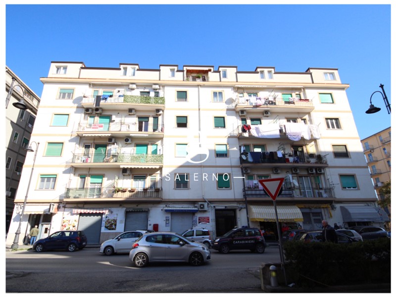 Trilocale in Vendita a Pontecagnano Faiano, 120'000&euro;, 75 m²