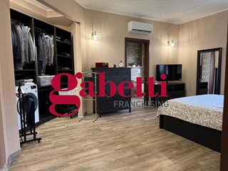 Quadrilocale in Vendita a San Nicola la Strada, 220'000&euro;, 130 m²