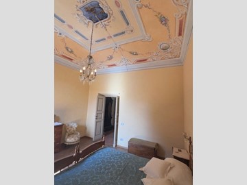 Appartamento in Vendita a Bettona, 160'000&euro;, 250 m², arredato