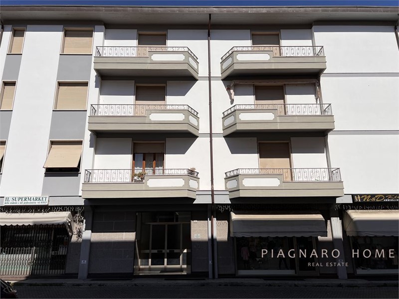 Appartamento in Vendita a Pontremoli, 145'000&euro;, 175 m²