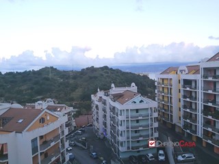 Appartamento in Vendita a Messina, 260'000&euro;, 210 m²
