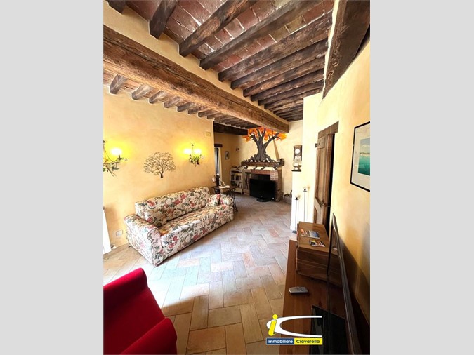 Trilocale in Vendita a Castiglione d'Orcia, 120'000&euro;, 75 m²