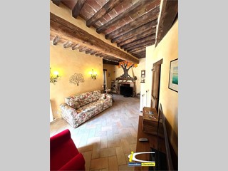 Trilocale in Vendita a Castiglione d'Orcia, 120'000&euro;, 75 m²