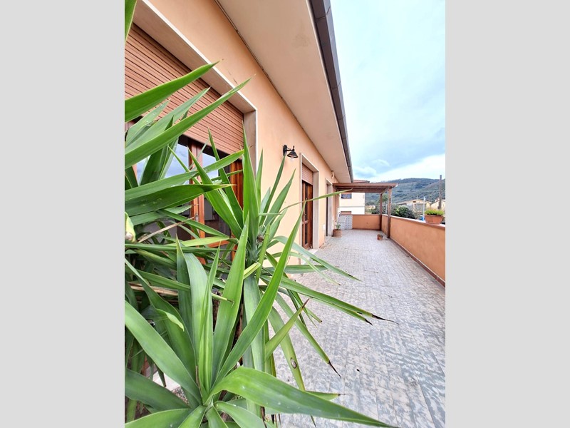 Appartamento in Vendita a Vicopisano, 230'000&euro;, 130 m², con Box