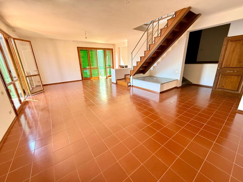 Appartamento in Vendita a Ponsacco, 275'000&euro;, 250 m²