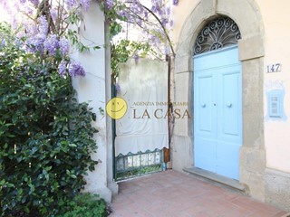 Appartamento in Vendita a Reggello, zona Matassino, 195'000&euro;, 198 m²