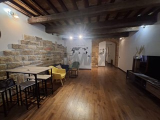 Appartamento in Affitto a Jesi, 1'200&euro;, 100 m²