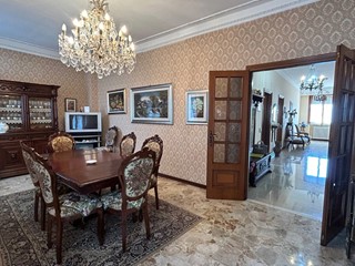 Quadrilocale in Vendita a Traversetolo, 235'000&euro;, 160 m²