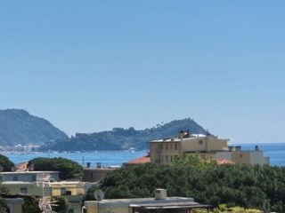 Appartamento in Vendita a Lavagna, zona ARENELLE, 245'000&euro;, 60 m², arredato