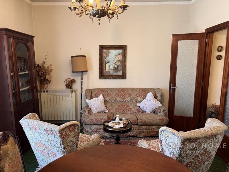 Appartamento in Vendita a Pontremoli, 80'000&euro;, 143 m²