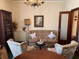 Appartamento in Vendita a Pontremoli, 80'000&euro;, 143 m²