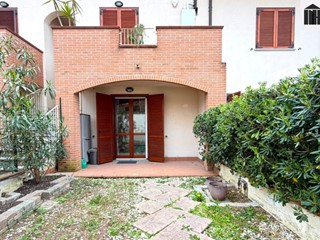 Bilocale in Vendita a Santa Maria a Monte, 110'000&euro;, 66 m², arredato, con Box