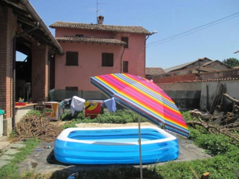 Appartamento in Vendita a Certosa di Pavia, 50'625&euro;, 238 m²