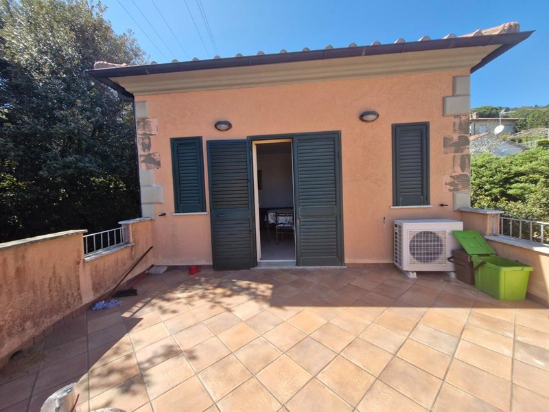 Appartamento in Vendita a Rio, zona Cavo, 310'000&euro;, 85 m², arredato