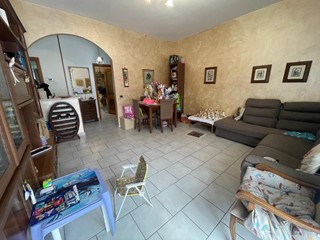 Quadrilocale in Vendita a Carrara, zona Marina di Carrara, 165'000&euro;, 90 m²