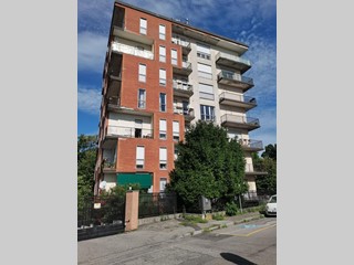 Quadrilocale in Vendita a Nova Milanese, 92'400&euro;, 104 m², con Box