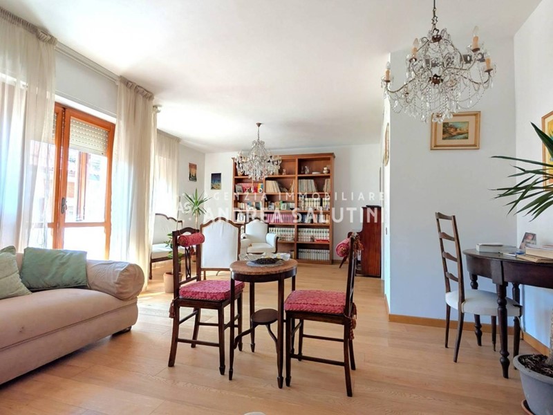 Appartamento in Vendita a Pontedera, 195'000&euro;, 112 m², arredato