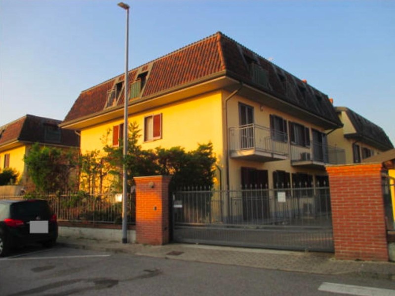 Quadrilocale in Vendita a Copiano, 57'750&euro;, 83 m², con Box