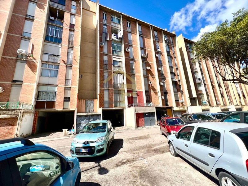 Quadrilocale in Vendita a Palermo, 75'000&euro;, 112 m²