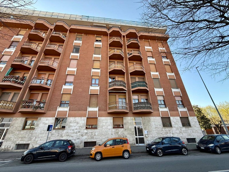 Appartamento in Vendita a Alessandria, 89'000&euro;, 104 m²