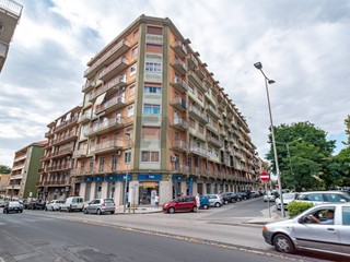 Appartamento in Vendita a Caltagirone, 95'000&euro;, 197 m²