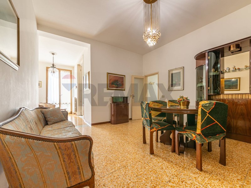 Quadrilocale in Vendita a Figline e Incisa Valdarno, 145'000&euro;, 108 m²