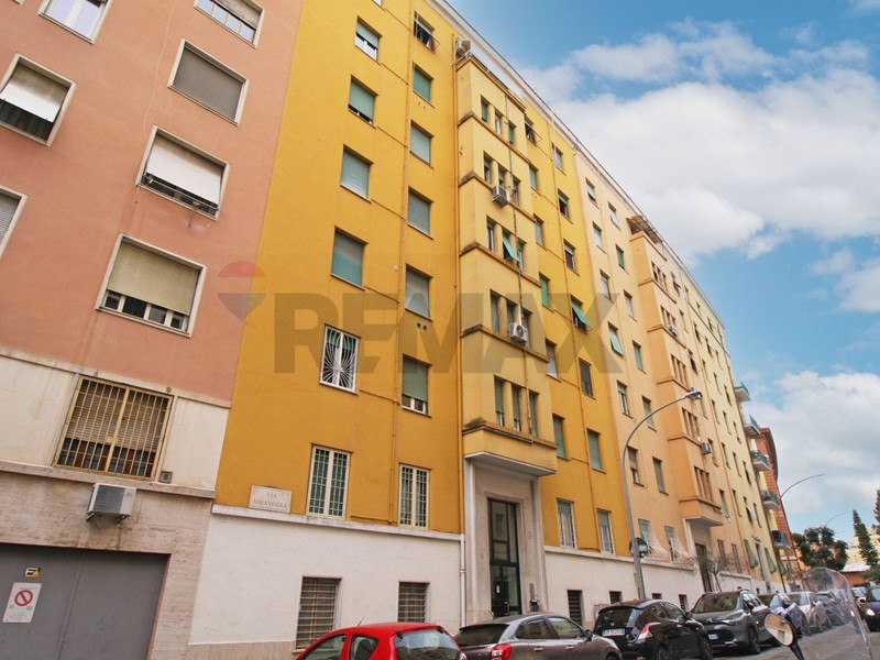 Bilocale in Vendita a Roma, 310'000&euro;, 60 m²