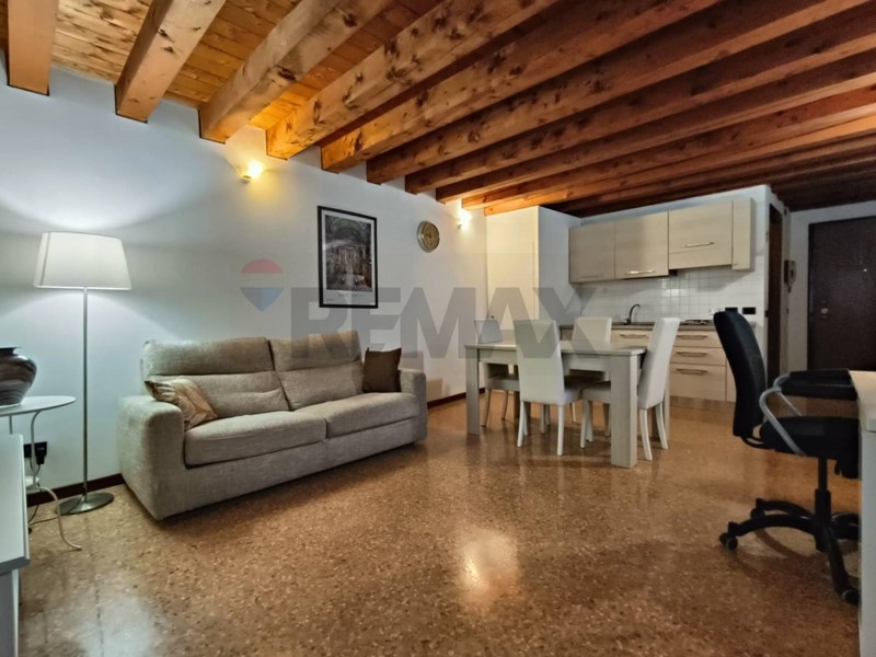 Bilocale in Affitto a Vicenza, 630&euro;, 65 m²
